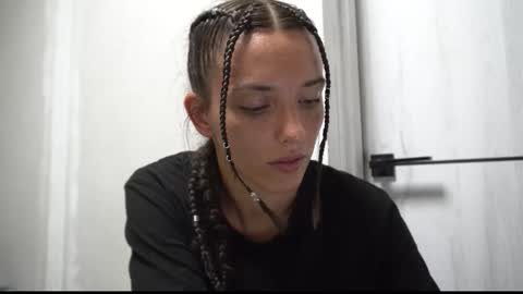 Snapshot of your_little_flexible_girl chatting on September 22, 9:13 pm Meri online show from September 22, 9:13 pm