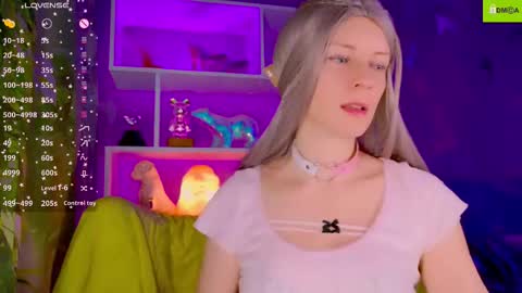 your_spring online show from December 17, 3:44 am