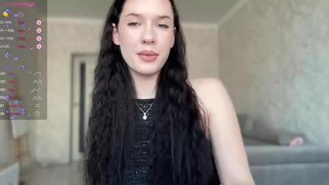 Snapshot of your_sweet_angel_ chatting on January 24, 1:25 pm Mia online show from January 24, 1:25 pm