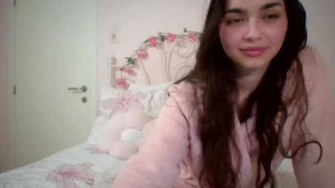 yourbella37 online show from May 12, 8:26 pm