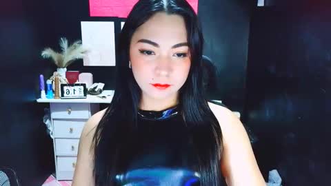 yourdirtygirl_lyla online show from January 16, 12:01 pm