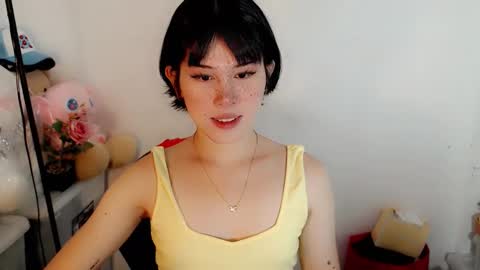 Snapshot of yourfavorateella chatting on October 1, 4:39 am PrettyElla online show from October 1, 4:39 am