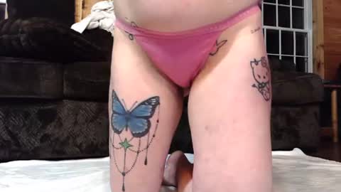 yourfavoritemilf69 online show from June 28, 1:23 am
