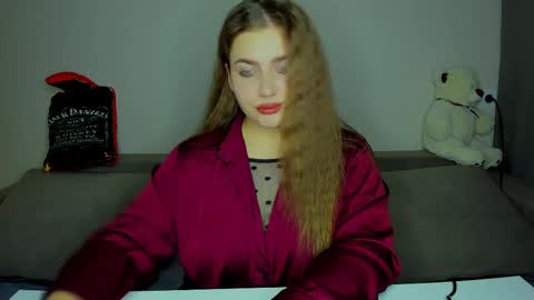 yourgem__ online show from September 17, 9:13 pm