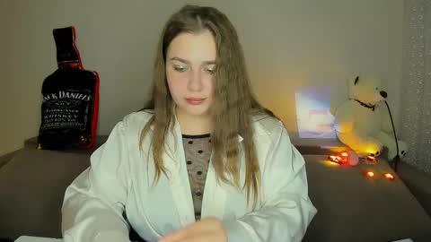 yourgem__ online show from February 13, 7:10 pm