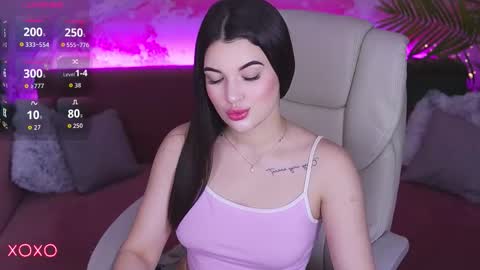 L O L A online show from January 12, 1:38 pm