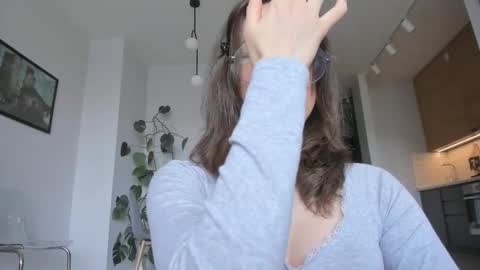 youre meyy online show from March 7, 8:54 am