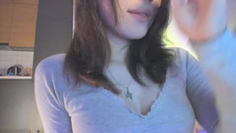 youre meyy online show from April 4, 4:28 pm