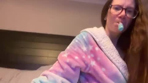 Snapshot of yourstrulylivy chatting on January 9, 12:09 pm yourstrulylivy online show from January 9, 12:09 pm