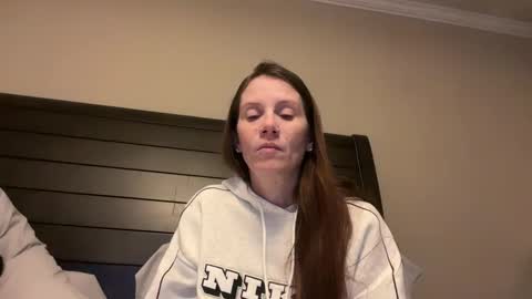 Snapshot of yourstrulylivy chatting on December 27, 3:20 am yourstrulylivy online show from December 27, 3:20 am