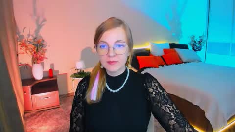 Alice online show from November 4, 9:47 am