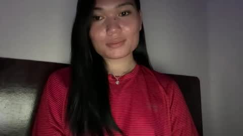 yrdrmgrl_jennie26 online show from January 8, 1:20 am