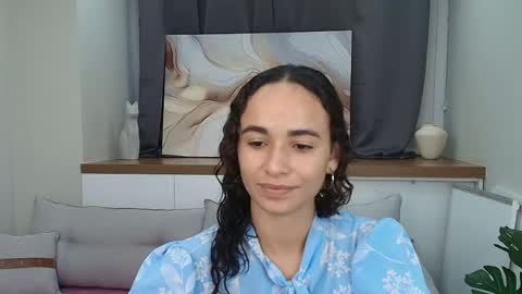 Ysenne online show from May 20, 11:29 am