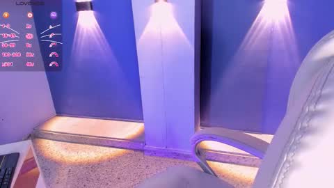 YUMEKO  online show from November 19, 2:50 pm