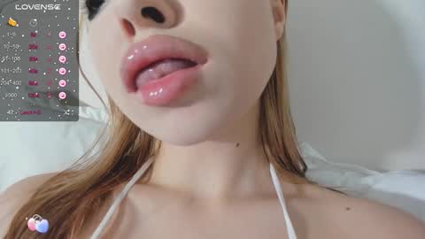 Snapshot of yumm__ chatting on October 19, 8:16 am Im away next stream September 10 at 1400 Moscow time online show from October 19, 8:16 am