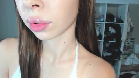 Snapshot of yumm__ chatting on December 3, 10:04 am Im away next stream September 10 at 1400 Moscow time online show from December 3, 10:04 am