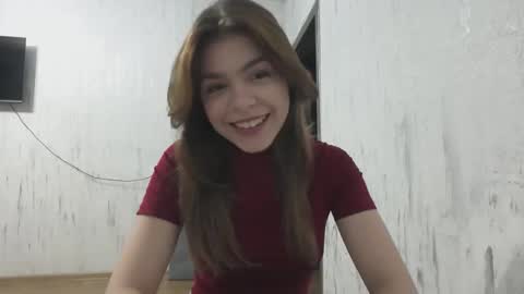 yummy_chica online show from October 24, 10:39 pm
