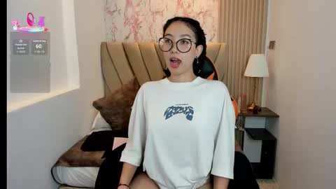 Snapshot of yuna__min chatting on September 19, 9:25 pm Yuna online show from September 19, 9:25 pm