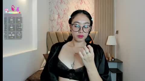 Snapshot of yuna__min chatting on September 17, 12:03 pm Yuna online show from September 17, 12:03 pm
