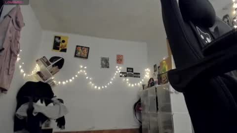 paola online show from February 16, 11:48 pm