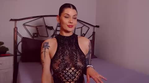 I V Y   online show from May 15, 8:55 pm