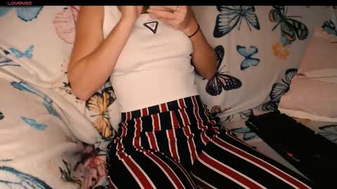 yzza_suave online show from November 21, 8:11 pm