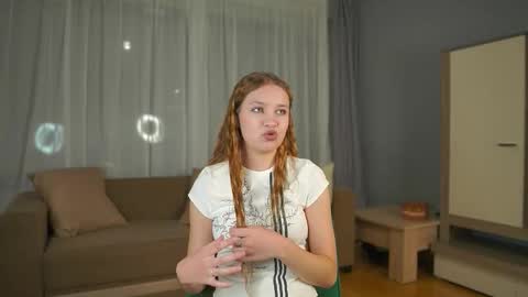 Snapshot of zadabercher chatting on October 11, 1:36 pm Marina online show from October 11, 1:36 pm