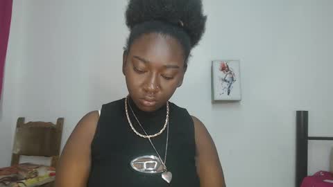 Snapshot of zahhysims chatting on February 17, 9:56 am zahhy online show from February 17, 9:56 am