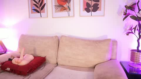 Zara Williams online show from January 18, 11:32 am