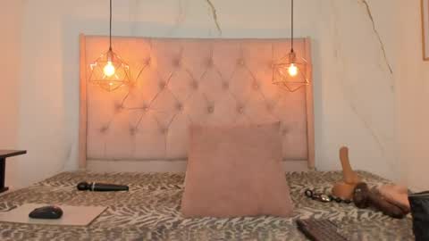 ZAMIRA online show from April 17, 1:46 pm