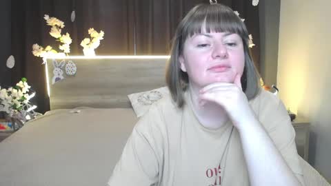 zannadreil online show from April 8, 5:20 am