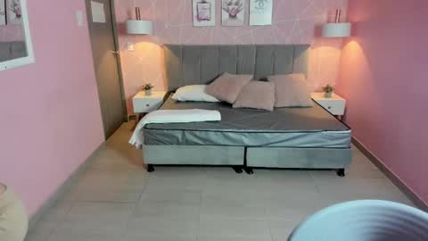 Zara Sweet  online show from February 10, 12:39 pm