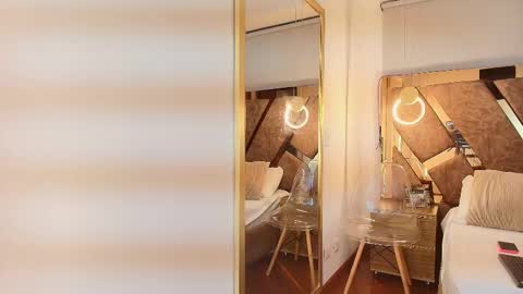 Zarah Andrews online show from September 23, 12:03 pm