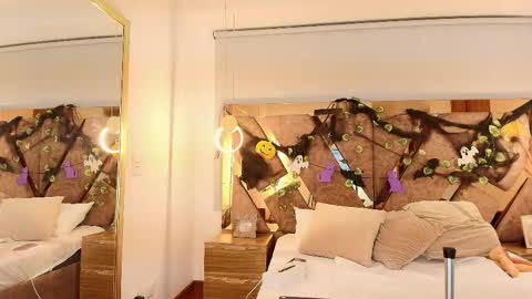 Zarah Andrews online show from October 17, 12:41 pm