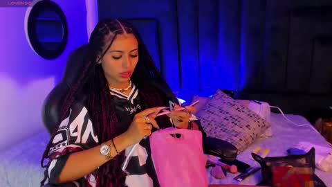 Zara Lim  online show from December 14, 6:03 pm