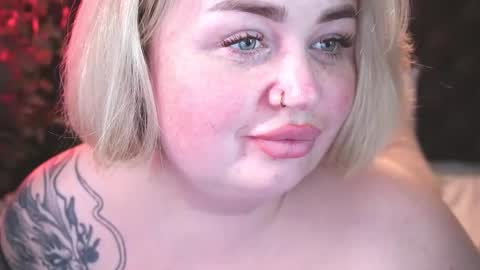 Lola online show from November 9, 9:11 pm