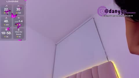 Zariana online show from November 14, 1:05 am