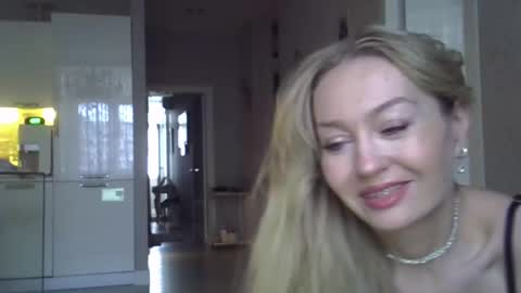 Zarina Swift online show from January 20, 4:10 am