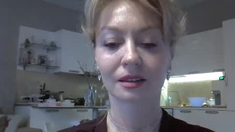 Zarina Swift online show from April 5, 4:44 am