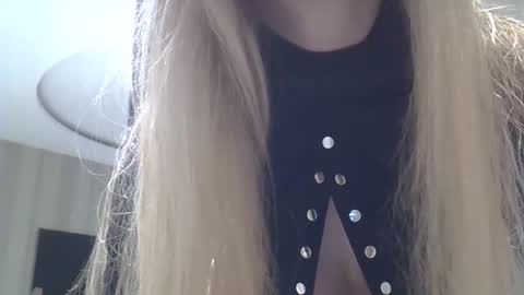 Zarina Swift online show from February 6, 4:38 am