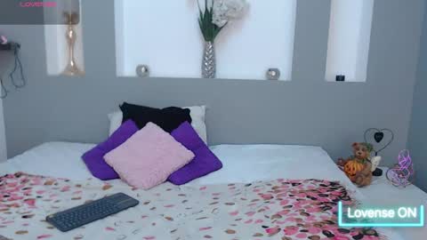 Karolyne online show from January 8, 7:51 pm