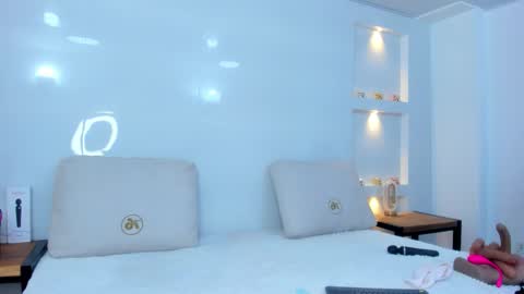 Snapshot of zenda_evans chatting on October 21, 4:16 am Zenda Evans online show from October 21, 4:16 am