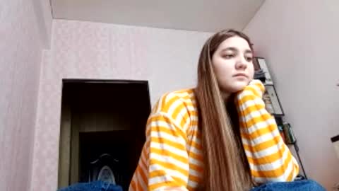 zeniabrossoit online show from March 15, 8:16 am