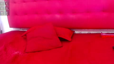 Snapshot of zhamira_21 chatting on February 19, 9:36 pm ZHAMIRA ANDRES online show from February 19, 9:36 pm
