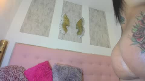 Snapshot of zhamira_21 chatting on September 10, 10:32 pm ZHAMIRA ANDRES online show from September 10, 10:32 pm