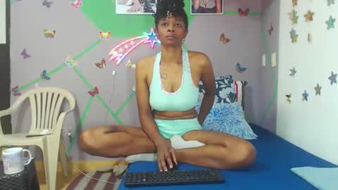 Snapshot of zharick_smithx chatting on February 25, 11:10 am zharick online show from February 25, 11:10 am