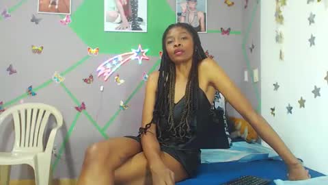 Snapshot of zharick_smithx chatting on February 13, 7:03 am zharick online show from February 13, 7:03 am