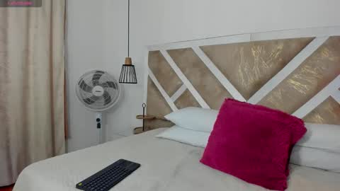 zia online show from April 18, 11:13 am