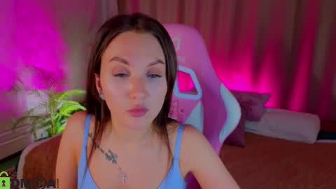 Zlata  Mon Tue Thu Fri Sun Sa GMT 3 0000pm - 0600pm  online show from October 18, 6:10 pm