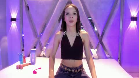Zoe online show from June 24, 5:39 am